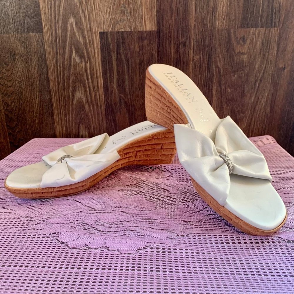 ITALIAN SHOEMAKER CUTE White jeweled slip-ons